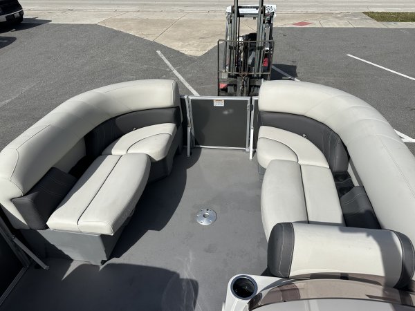 Is your family being pulled in different directions? Whether it's fishing, tubing, skiing or just cruising along enjoying the scenery, there are few forms of recreation that offer families the chance to reconnect like a day spent together on the water.