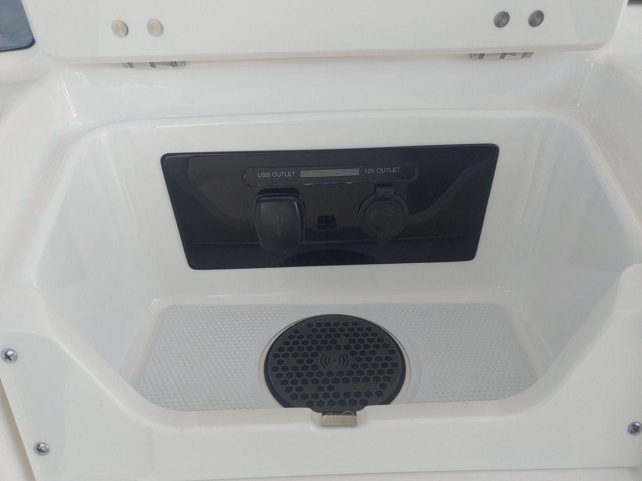 A R302 Center Console is a Power and could be classed as a Bay Boat, Center Console, Saltwater Fishing,  or, just an overall Great Boat!