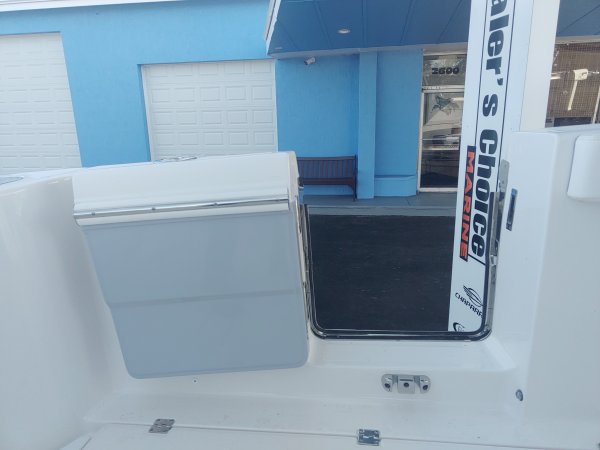 Today's anglers demand more from a new fishing boat than just the bare bones basics of yesteryear and Robalo delivers with user-friendly cabin layouts, plush interiors and multi-purpose seating arrangements.