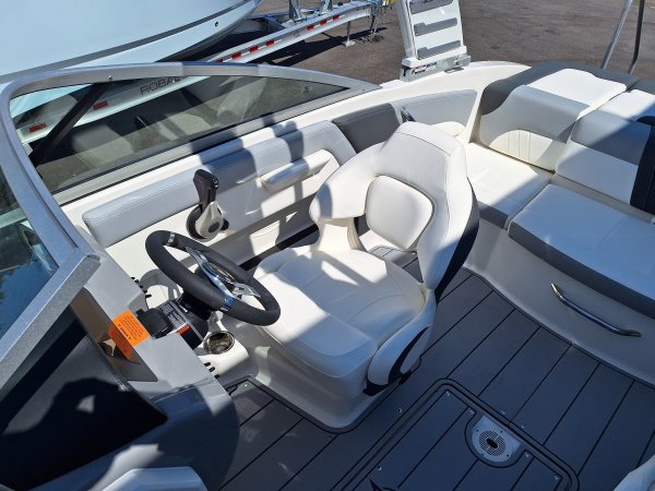 Is your family being pulled in different directions? Whether it's fishing, tubing, skiing or just cruising along enjoying the scenery, there are few forms of recreation that offer families the chance to reconnect like a day spent together on the water.